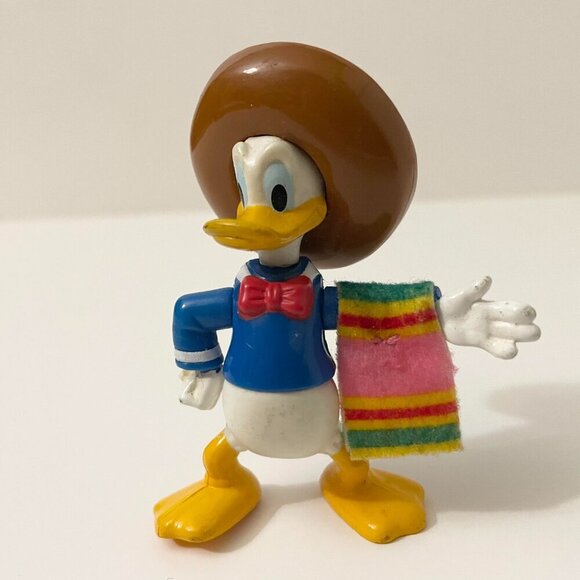 Disney Donald Duck Mexican Hat Three Caballeros 3" Tall Vinyl Figurine Toy - Picture 12 of 12